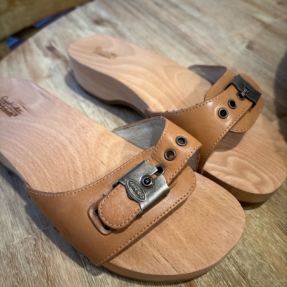 Original Collection Wooden Dr Scholl’s , Sz 6 leather upper
